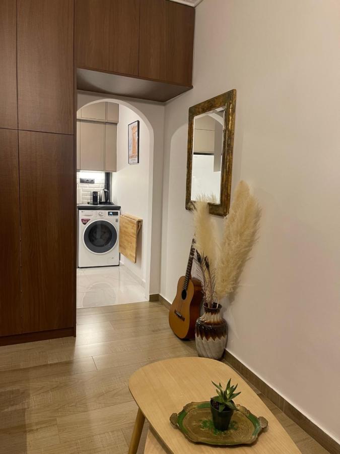 Cute Tiny Apartment In The Heart Of Flisvos Атина Екстериор снимка